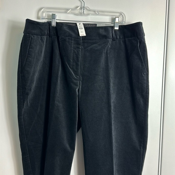 NWT Talbots Velvet High Waist Straight Leg Hampshire Ankle Pants Black Size 20W - Picture 3 of 8